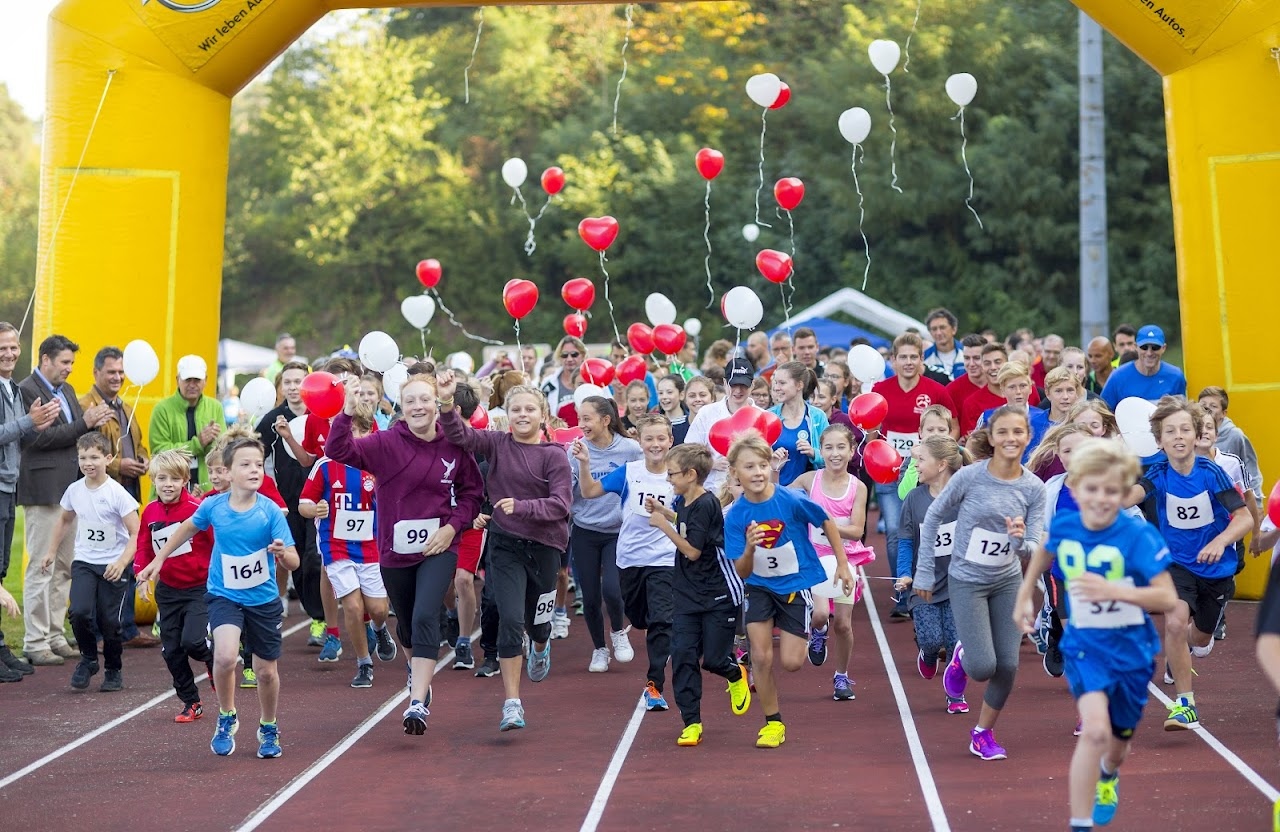 Bild vom 9. Benefizlauf im Jahr 2016. Dies ist das 121. Bild.